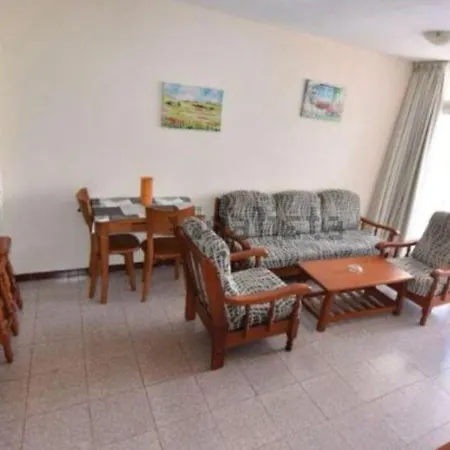 Apartamento Roomy 2bed/1 Bath-next To The Beach